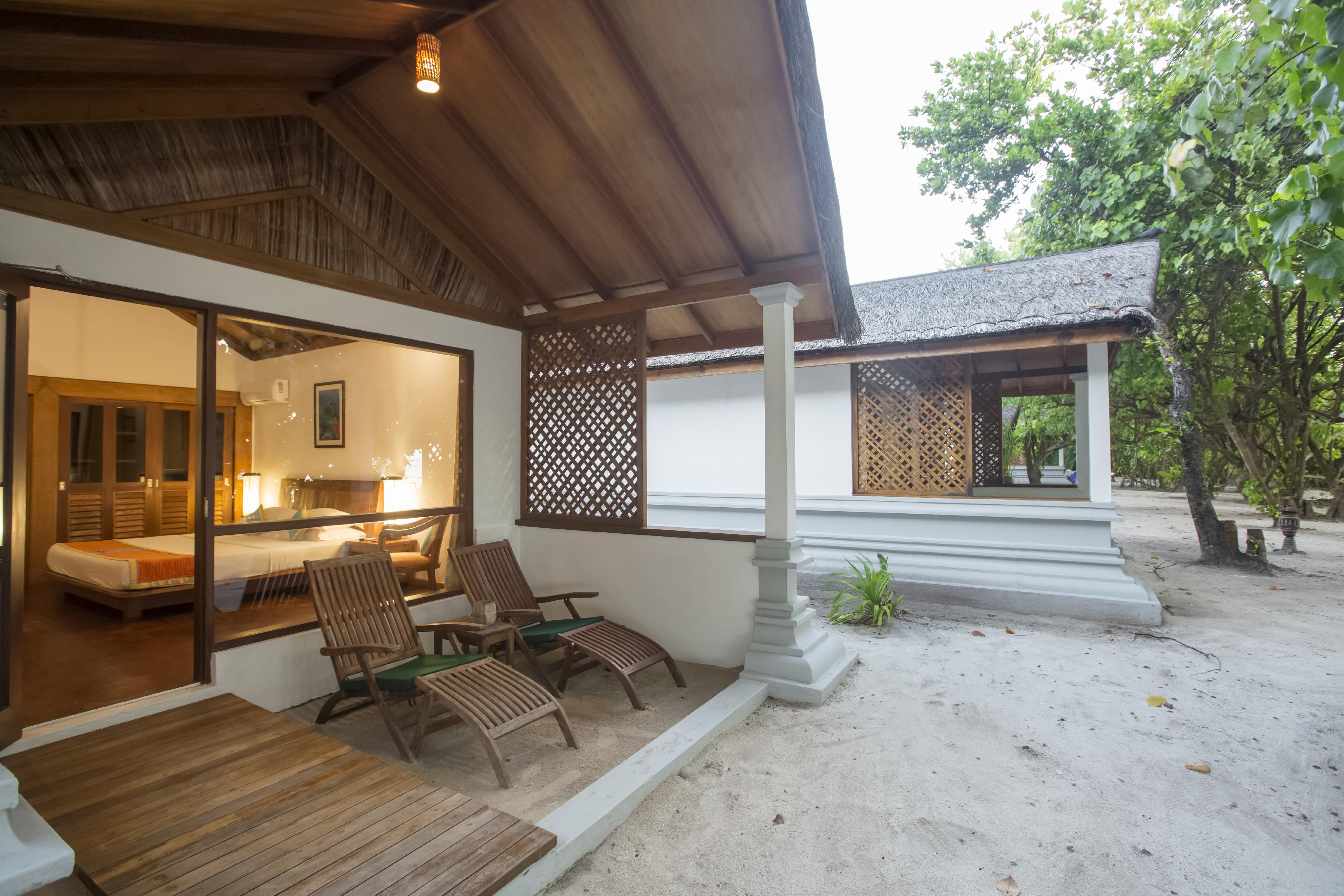 Reethi Beach Resort Kamadhoo Exterior photo